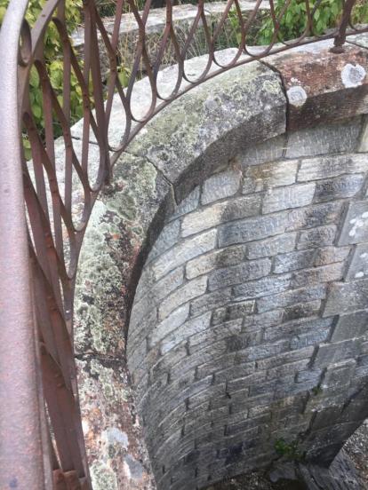 Pont de pierre remarquabl