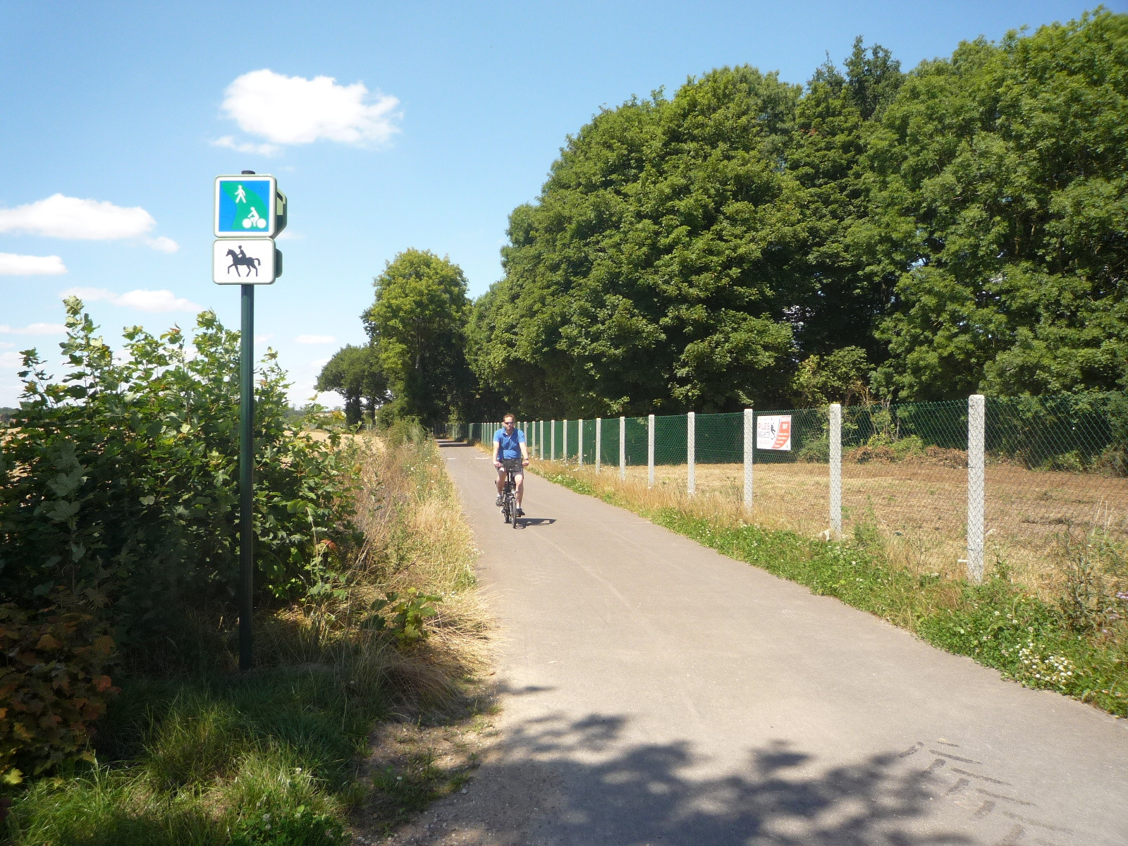 Olhain : Voie Verte partagée avec les agriculteurs
