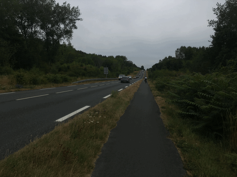 Etaples : piste cyclable le long de la RD